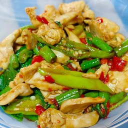 กระเพราไก่ เป็นกับข้าว