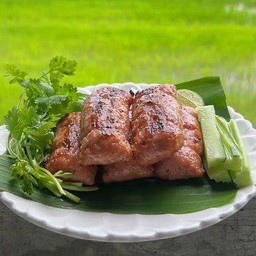 แหนมย่าง