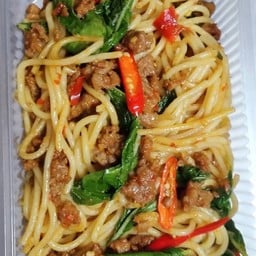 พาสต้ากระเพราหมู/ไก่/เนื้อสับ