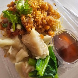 บะหมี่แห้งทุกอย่าง 5 กล่องแยกน้ำราดพร้อมทาน