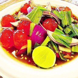 ยำไข่แดงเค็ม