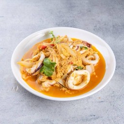 ปลาหมึกผัดไข่เค็ม