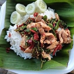 ข้าวกระเพราหมูชิ้น