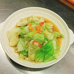 กะหล่ำปลีผัดน้ำปลา