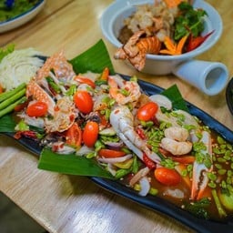 แอบแซ่บ ลานโพธิ์ (ตำเหลา)