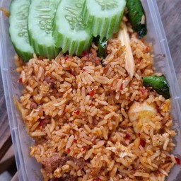 ข้าวผัดต้มยำเนื้อ