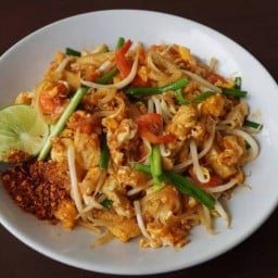 ผัดไท ป๊อกๆ หน้า7-11 ถนนดรุณสำราญ