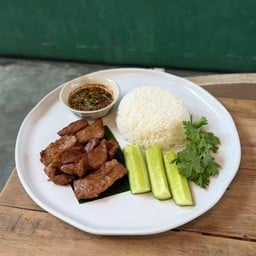 ข้าวคอหมูสำรองทอด - น้ำพริกแจ่ว
