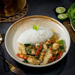 ข้าวผัดฉ่า เนื้อปลาอินทรีย์