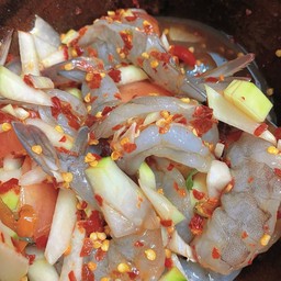 ตำยายเพลิงกุ้งสด ( ยายเพลิงไม่ได้ตำนะค๊า !!!!)
