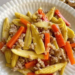 ข้าวโพดอ่อนผัดหมูสับ