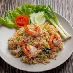 อีสานพาแซ๊บ(เมื่อก่อนเปิดร้านไก่ย่างวิเชียรหน้ารร.วัดโพธิ์) น้ำปลาแดกนัวนัว(มีตามสั่งด้วยนะ)