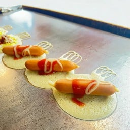 มินิโตเกียว ไส้กรอกหนังกรอบ