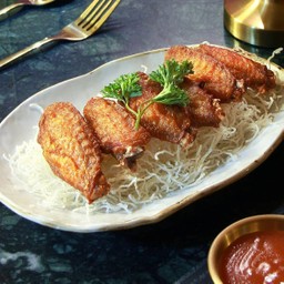 ปีกไก่ทอดกระเทียม