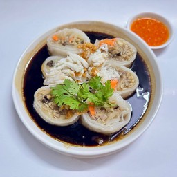ก๋วยเตี๋ยวหลอดเนื้อปู