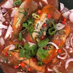 ยำปลากระป๋อง