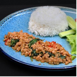 ข้าวราดกระเพราไก่