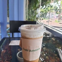 คาเฟ่อเมซอน PTT Station ปตท.ชะอำ(น้ำมัน+EV)