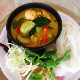 ขนมจีนแกงเขียวหวานไก่