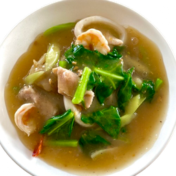 เส้นใหญ่ราดหน้ารวมมิตร