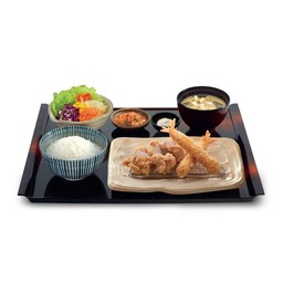 เซตกุ้งชุบแป้งทอดกับไก่คาราอาเกะ