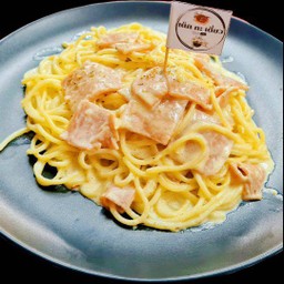 สปาเก็ตตี้ คาโบนาร่า แฮมไก่