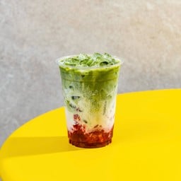 Strawberry Matcha Latte สตรอเบอร์รี่มัทฉะ ลาเต้