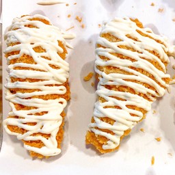 ไก่ทอดไร้กระดูกราดซอส ซาวด์ครีม