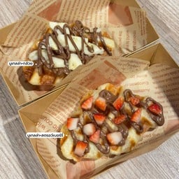 MANY BAKES - ครอฟเฟิล/ปังปิ้ง/ข้าว 📍Kave Colony
