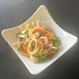 ยำมาม่าทะเล