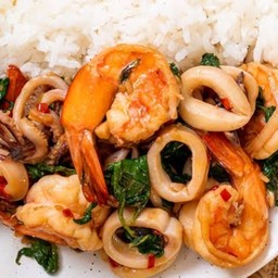 กระเพราทะเล+ไข่ดาว