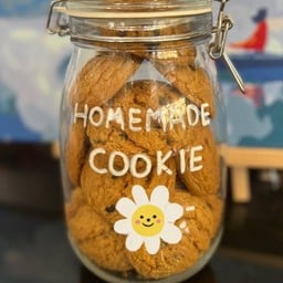 Chocolate Chip Cookie