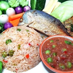 ข้าวคลุกน้ำพริกกะปิ + ปลาทู