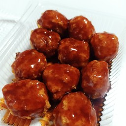 ไก่ป๊อบ10ชิ้น ราดซอสเกาหลี