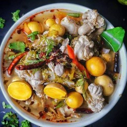 ต้มแซ่บพวงไข่