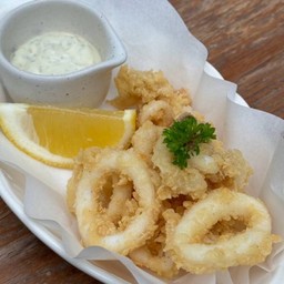 ปลาหมึกชุปแป้งทอด