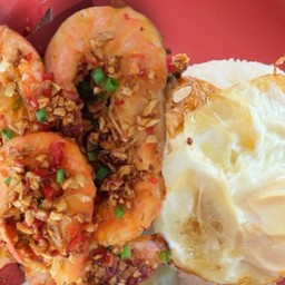 ข้าว กุ้งคั่วพริกเกลือ