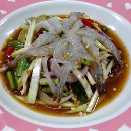 ยำมะม่วงกุ้งสด