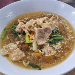 ราดหน้ายกล้อ