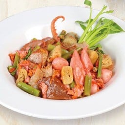 เย็นตาโฟทรงเครื่องผัดแห้ง