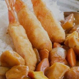 ข้าวหน้ากุ้งเทมปุระ แกงกะหรี่