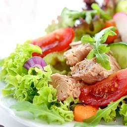 สลัดทูน่า