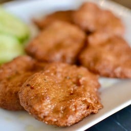ทอดมันปากน้ำ Thai fish cake