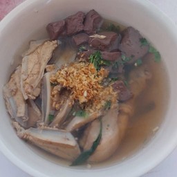 ก๋วยเตี๋ยว หมู ไก่ บุฟเฟ่ต์