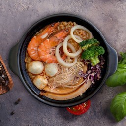 Kimchi Seafood noodle