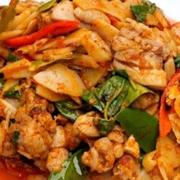 ผัดพริกแกงหน่อไม้ใบโหระพา(กับข้าว)