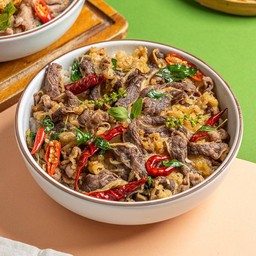 ข้าวกะเพราพริกแห้งเนื้อ