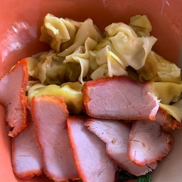 เกี๊ยวหมูแดง