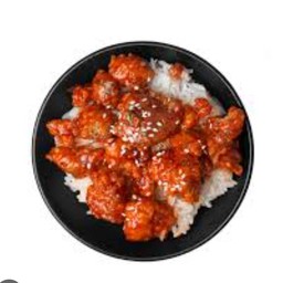 ข้าวหน้าไก่ทอดซอสเกาหลี hot& spicy หรือจะเป็นเส้นมาม่าซอสเกาหลีแทนข้าว