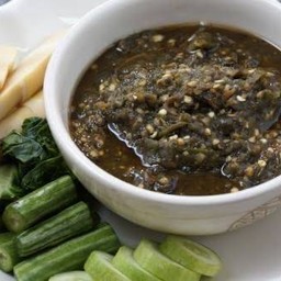 น้ำพริกน้ำปู (พร้อมผักลวก)